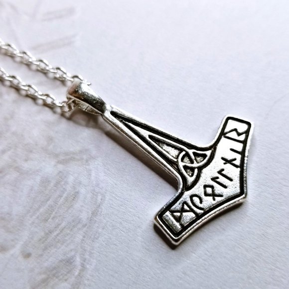 Thors Hammer Mjolnir Runes Norse Silver Necklace - Picture 2 of 3
